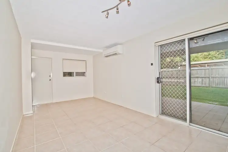 Fourth view of Homely apartment listing, 2/42 William Parade, Fairfield QLD 4103