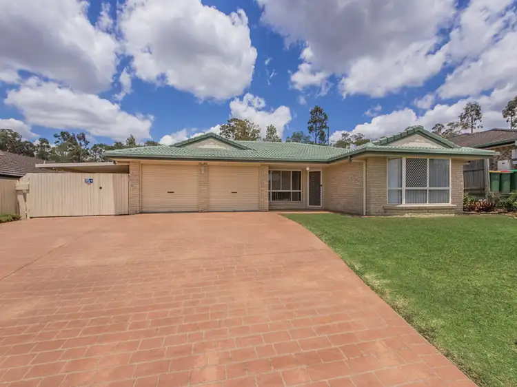 15 Heritage Drive