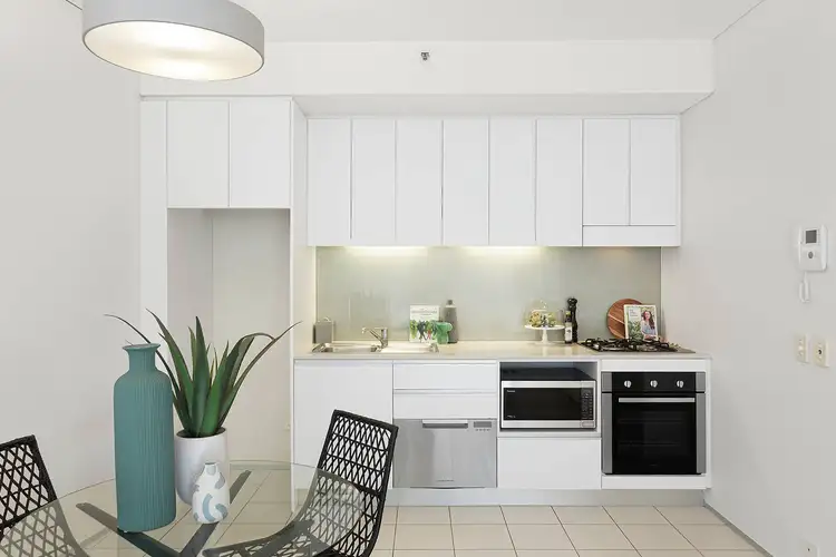 Fourth view of Homely apartment listing, 304/38 Hickson Road, Sydney NSW 2000