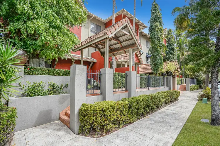 1113/2 Greenslopes Street, Cairns North QLD 4870