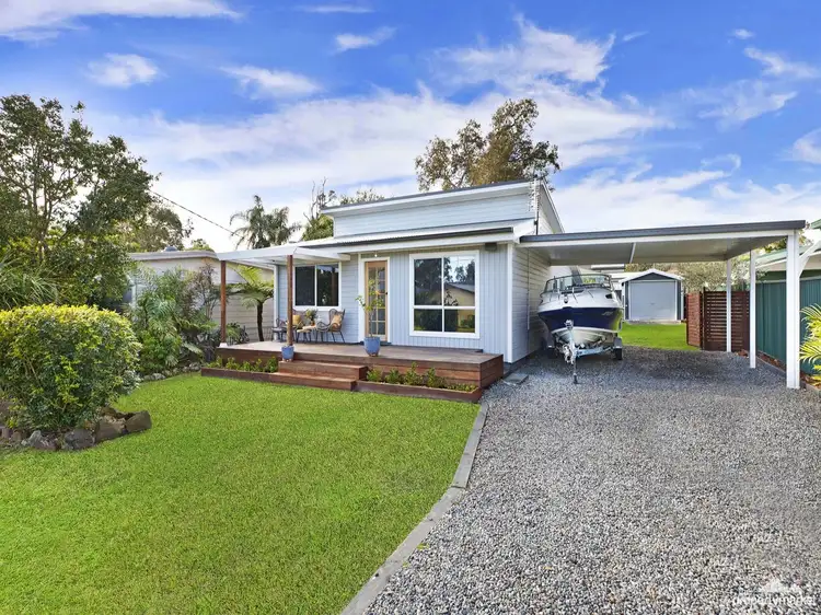 29 Murrumbong Road, Summerland Point NSW 2259