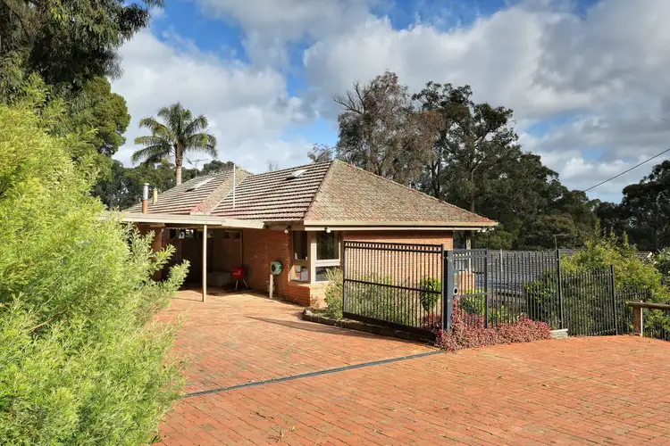 4 Woodlands Avenue, Emerald VIC 3782