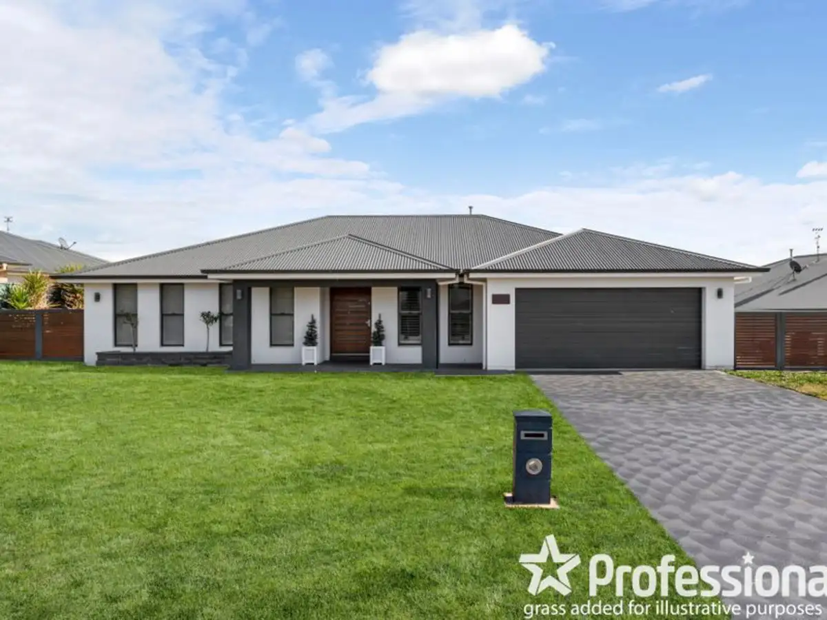 Main view of Homely house listing, 76 Freeman Circuit, Llanarth NSW 2795