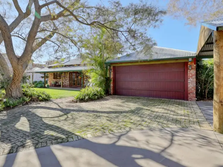 2 Lea Place, Sorrento WA 6020