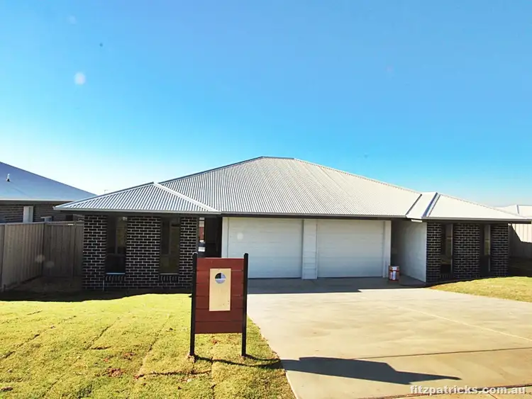 Main view of Homely unit listing, 2/10 Gasnier Loop, Boorooma NSW 2650