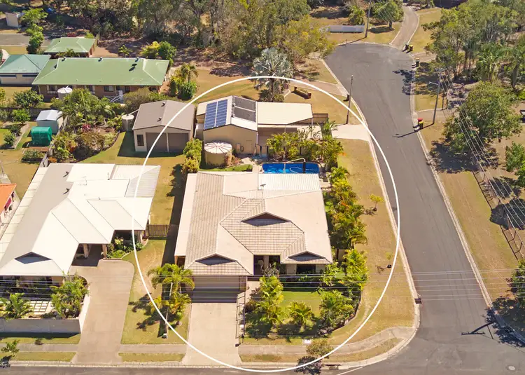 2 Collare Court, Urangan QLD 4655
