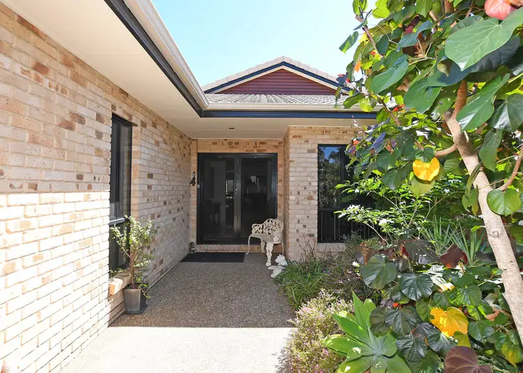 Fifth view of Homely house listing, 2 Collare Court, Urangan QLD 4655