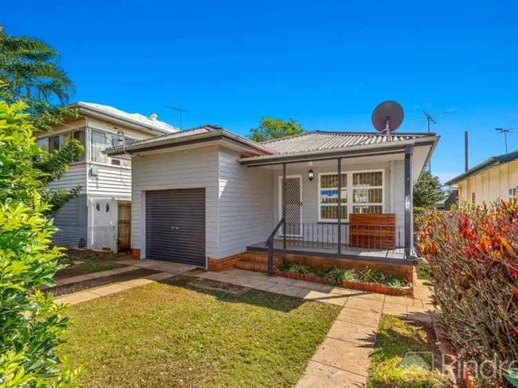 22 James Street, Scarborough QLD 4020