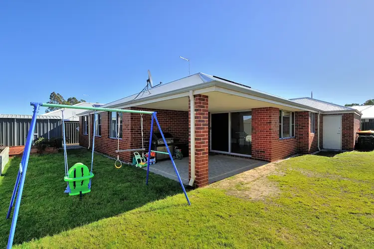 Fifth view of Homely house listing, 33 Ballybofey Loop, Bullsbrook WA 6084