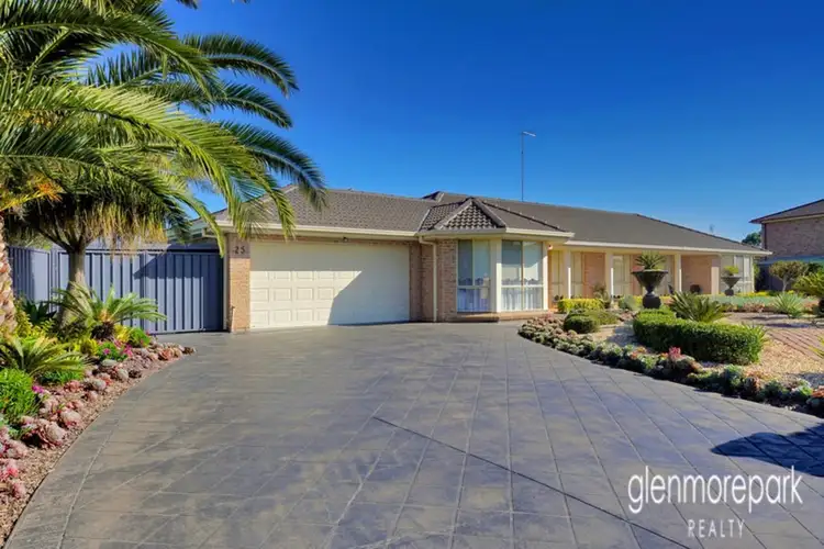 25 Glengarry Drive, Glenmore Park NSW 2745