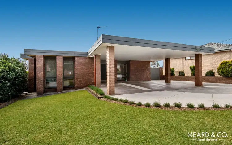 2 Hakea Street, Kennington VIC 3550