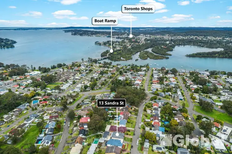 13 Sandra Street, Fennell Bay NSW 2283