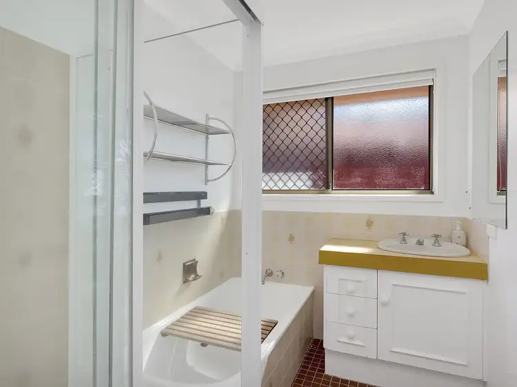 Fifth view of Homely villa listing, 1/4 Cotinga Crescent, Burleigh Waters QLD 4220
