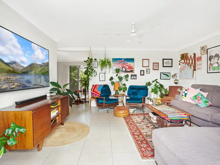 Fifth view of Homely semi-detached listing, 2/50 Albion Avenue, Miami QLD 4220