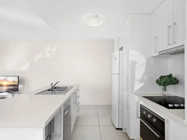 Fifth view of Homely unit listing, 5/60 Ernest Street, Manly QLD 4179