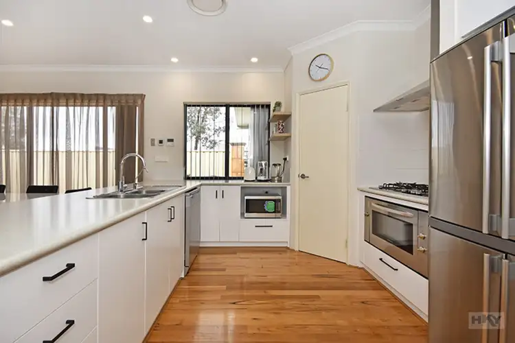 10 Cereza Lane, Caversham WA 6055