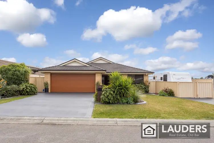 14 Yellowfin Avenue, Old Bar NSW 2430