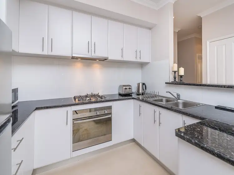 24C Santa Rosalia Vista, Sinagra WA 6065