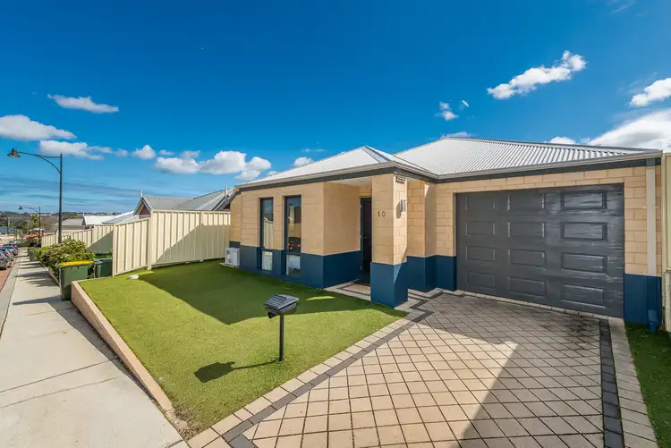 10 Jedburgh Loop, Sinagra WA 6065