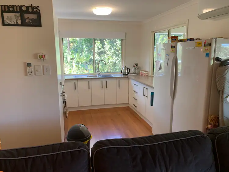 Sixth view of Homely house listing, 32 James Street, Coochiemudlo Island QLD 4184