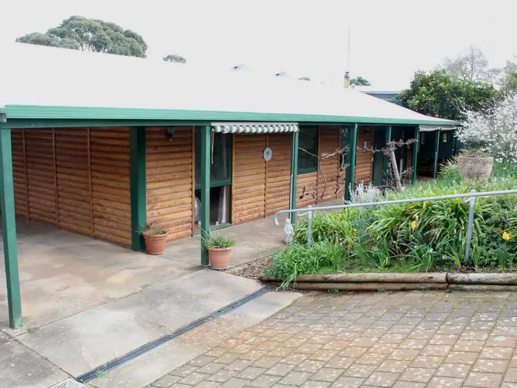 32 Union Street, Clare SA 5453