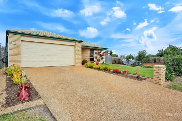 17 McCallum Close, Coral Cove QLD 4670