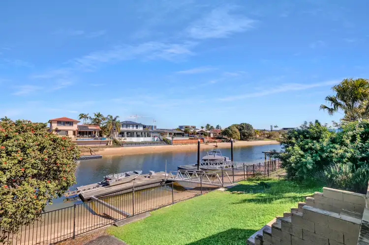 8 Coobowie Street, Broadbeach Waters QLD 4218