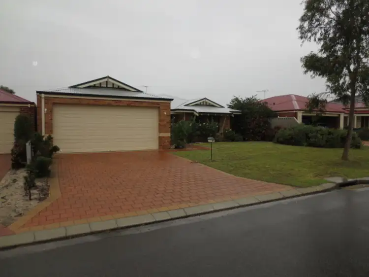 33 Fairywren Drive, Bennett Springs WA 6063