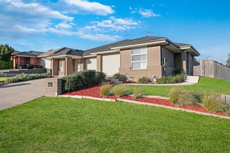 Main view of Homely unit listing, 2/7 Auburn Street, Gillieston Heights NSW 2321