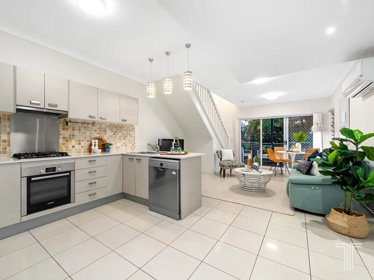Main view of Homely townhouse listing, 2/19 Wattle Avenue, Carina QLD 4152