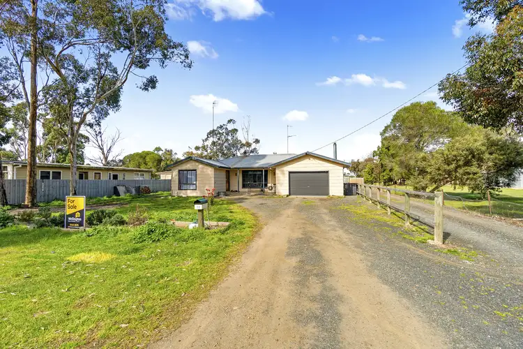 16 Princes Highway, Stratford VIC 3862