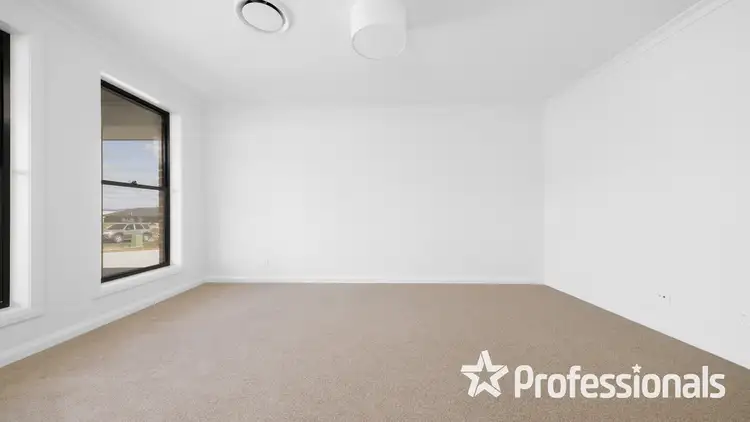 Third view of Homely house listing, 7 Newlands Crescent, Kelso NSW 2795