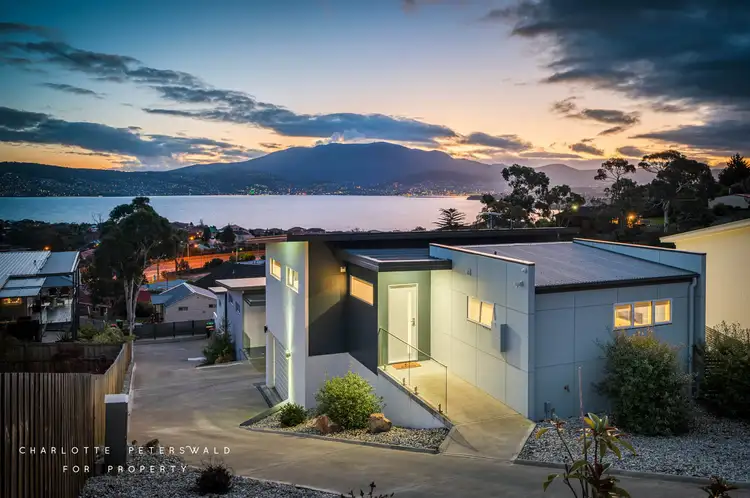 1/8 Vienne Drive, Howrah TAS 7018