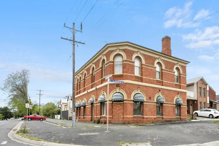 1/402 Doveton Street North, Soldiers Hill VIC 3350