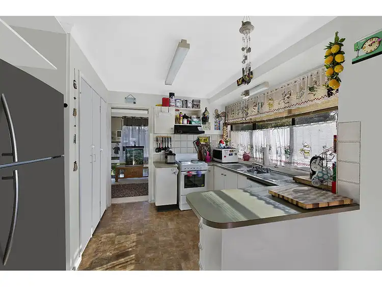 Third view of Homely house listing, 2 Parkview Place, Bateau Bay NSW 2261