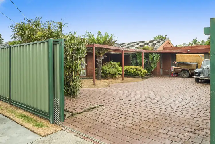 4 Reservoir Road, Frankston VIC 3199