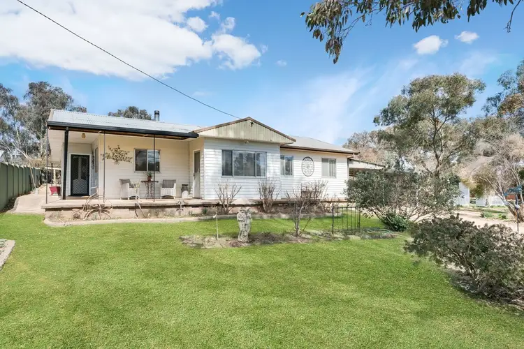 22 Orange Road, Manildra NSW 2865