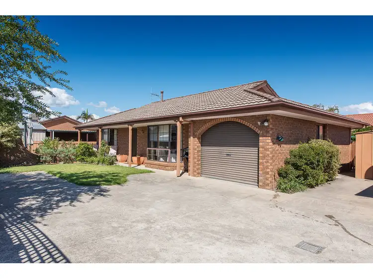 Main view of Homely townhouse listing, 2/6 Brent Court, Lavington NSW 2641