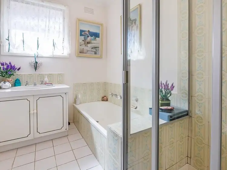 Sixth view of Homely unit listing, 1/131 Mount Eliza Way, Mount Eliza VIC 3930