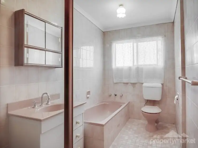 Fifth view of Homely house listing, 328 Lakedge Avenue, Berkeley Vale NSW 2261