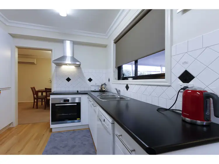 Sixth view of Homely house listing, 6 Julie Court, Sale VIC 3850