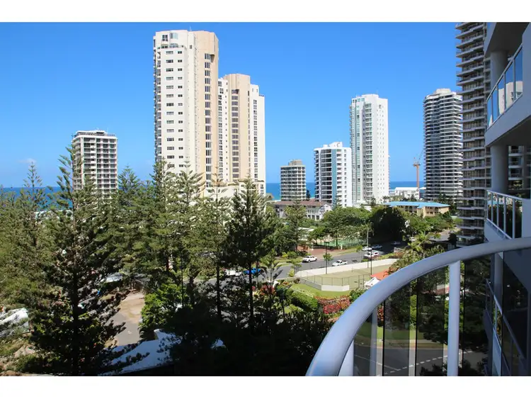 29/1 Hughes Avenue, Main Beach QLD 4217