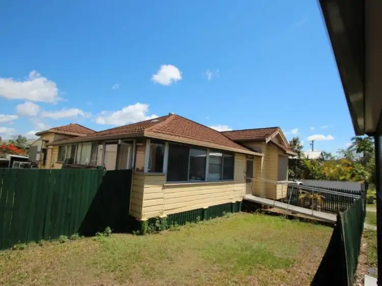371 Fairfield Road, Yeronga QLD 4104