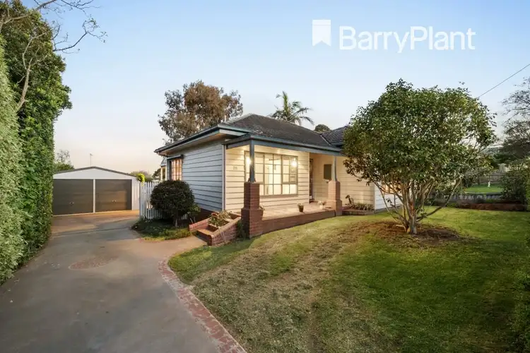 28 Ahern Road, Pakenham VIC 3810