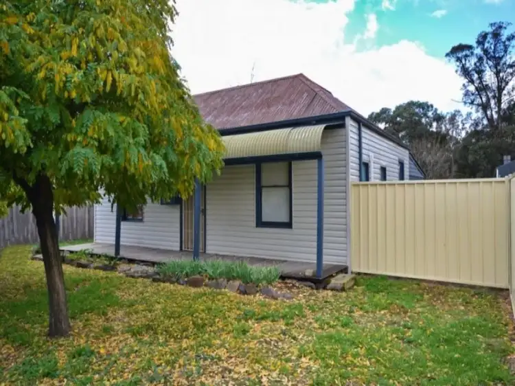10 The Parade, Mansfield VIC 3722