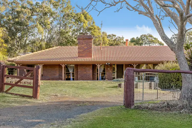 4 Fox Court, Glenvale QLD 4350