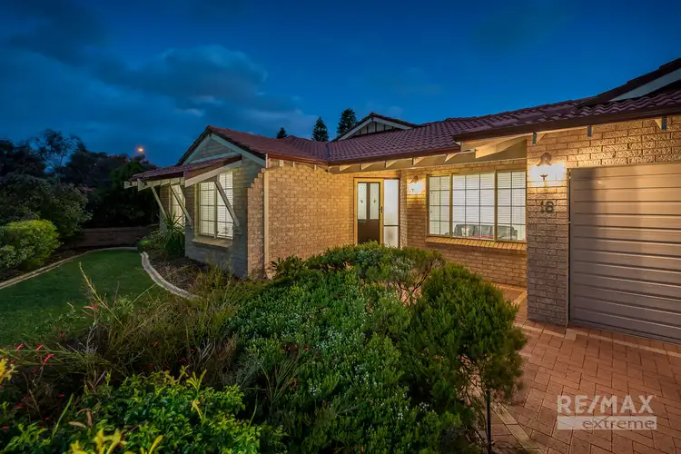16 St Helena Way, Iluka WA 6028