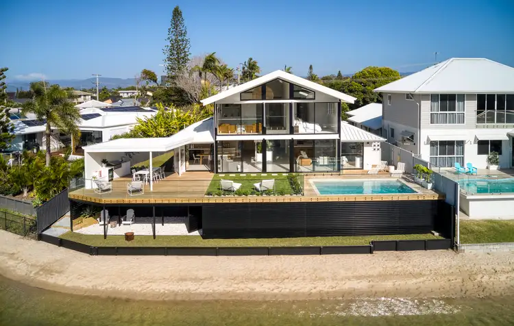 88 Clear Island Road, Broadbeach Waters QLD 4218