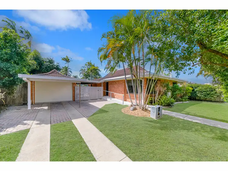 11 Pine Street, Kirwan QLD 4817