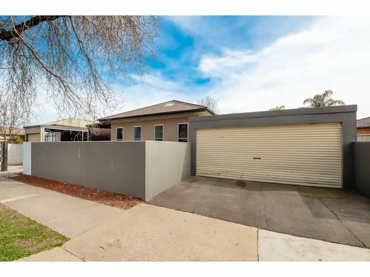 Main view of Homely unit listing, 1/393 Griffith Road, Lavington NSW 2641